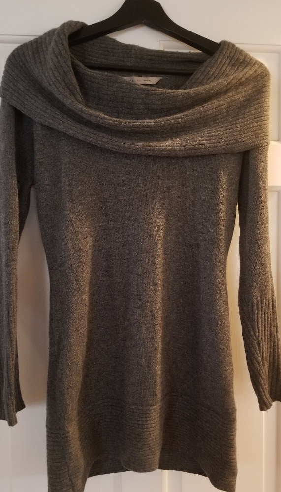 Athleta grey cowl neck sweater